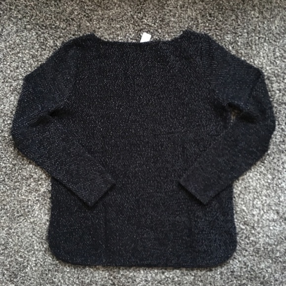 CLOSET CLOSING 8/26! Black & white H&M sweater - Picture 2 of 4